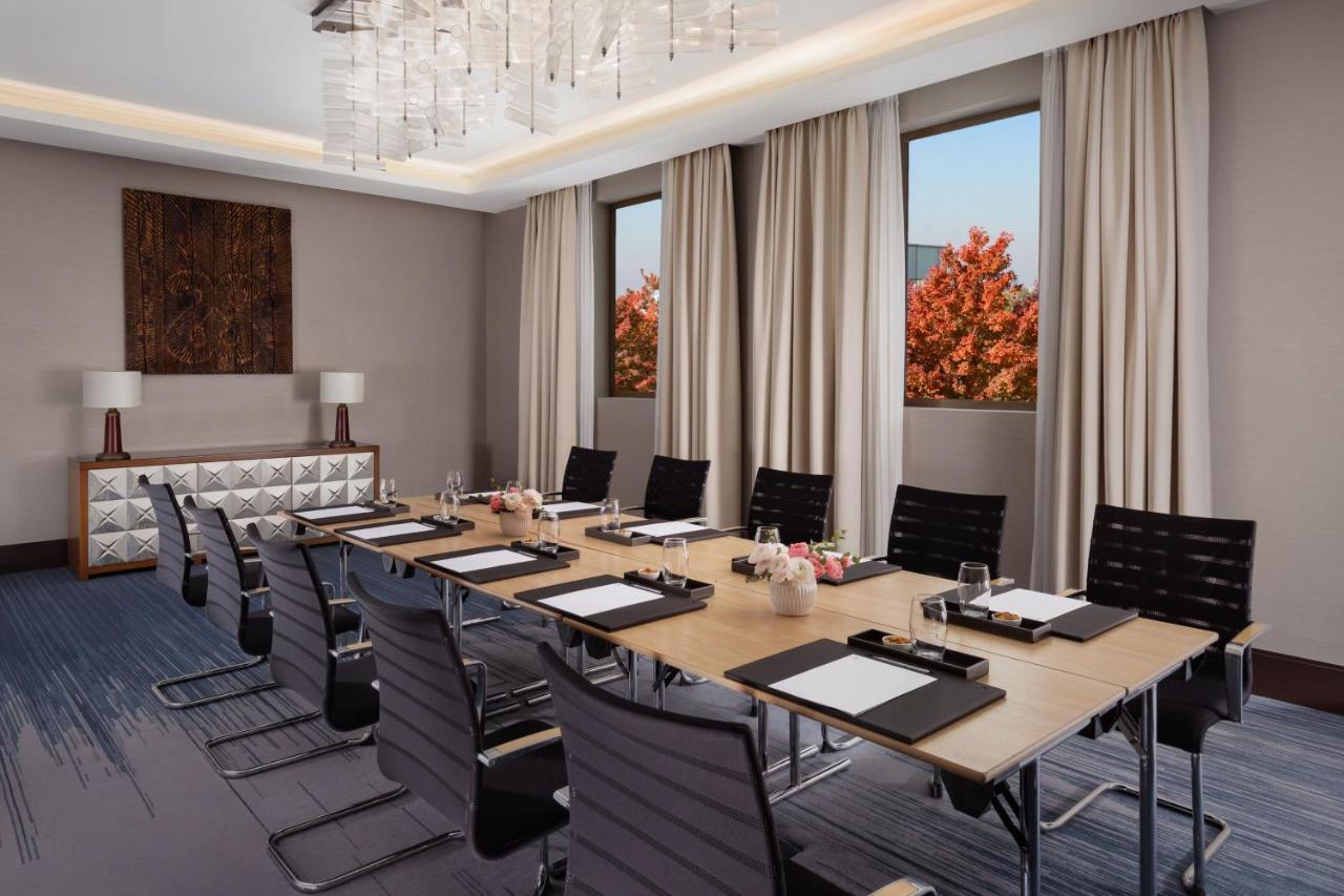 The St. Regis Astana Hotel Ngoại thất bức ảnh Meeting room