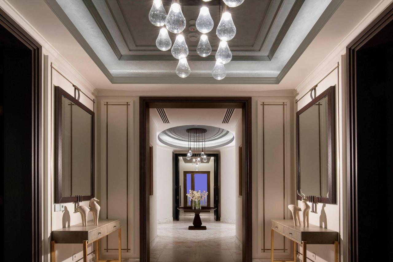 The St. Regis Astana Hotel Ngoại thất bức ảnh The interior of the hotel